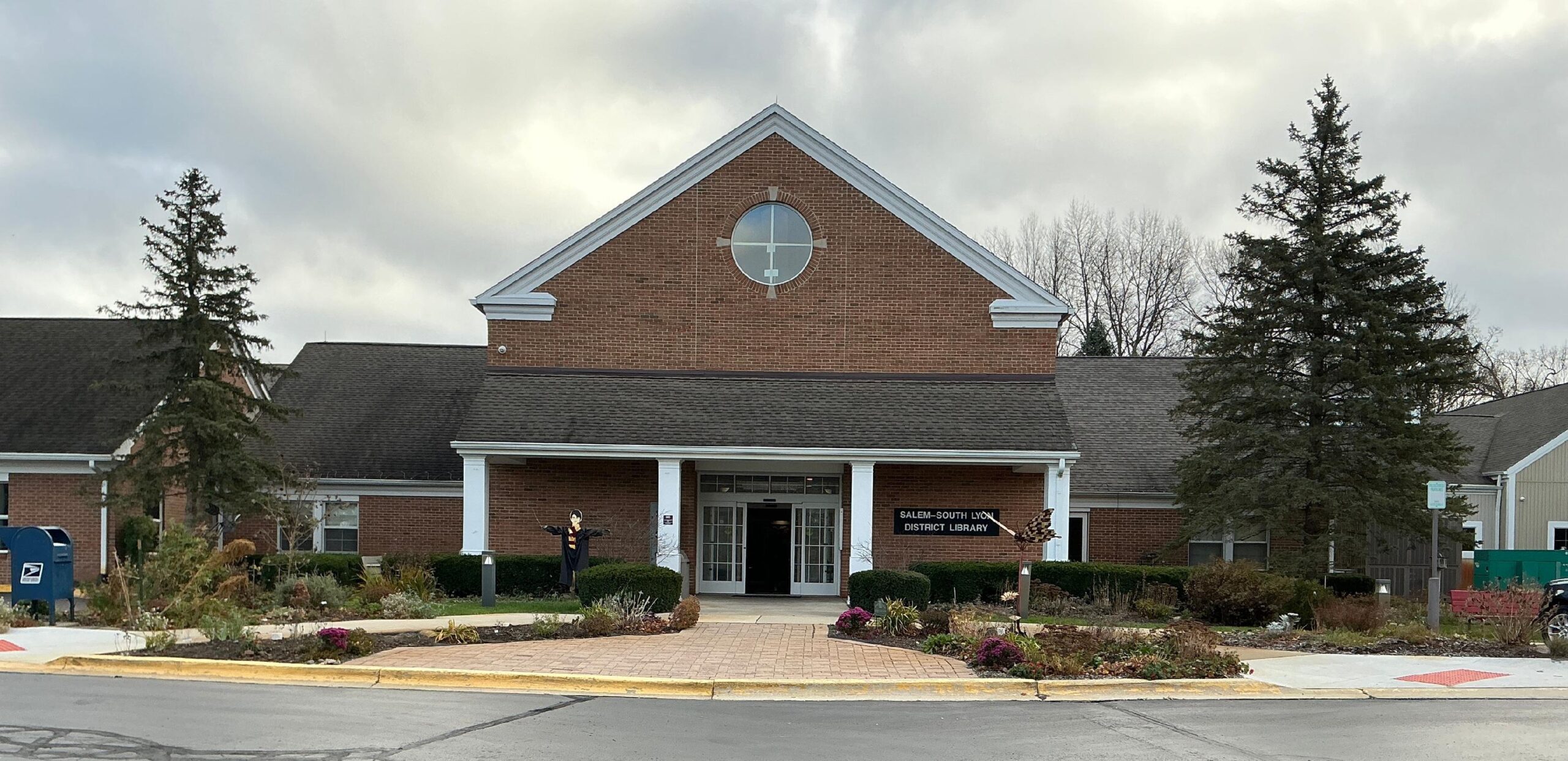 Salem-South Lyon District Library